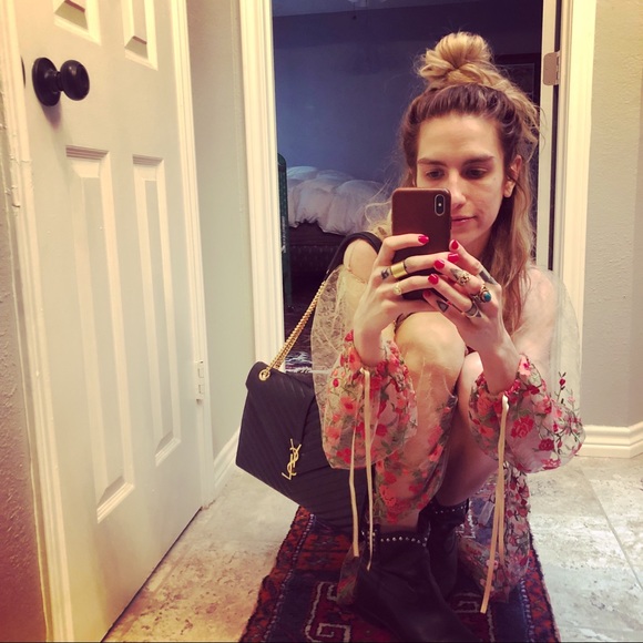 Meet your Posher, Chrissy - Picture 6 of 8